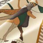 A Toute Allure scarf 90 crème - Image 2