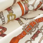 Les Chevaux Dechaines scarf 90 crème - Image 2