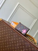 M27045 Louis Vuitton Key Pouch