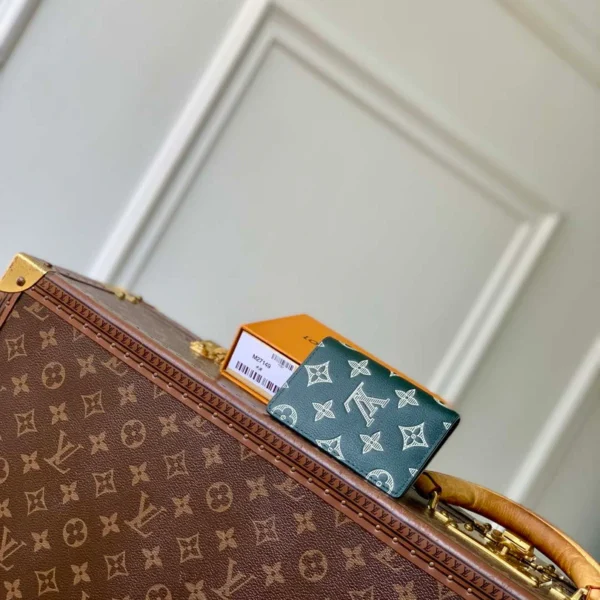 M27149 Louis Vuitton Pocket Organizer Forest Green