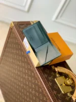 M27150 Louis Vuitton Multiple Wallet Forest Green - Image 4