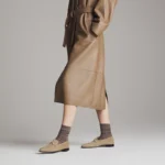 Loafer in suede goatskin with signature Paris buckle Beige - Image 3