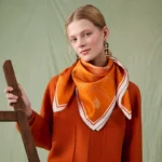 Petit Duc double face scarf 90 rose poudre - Image 3