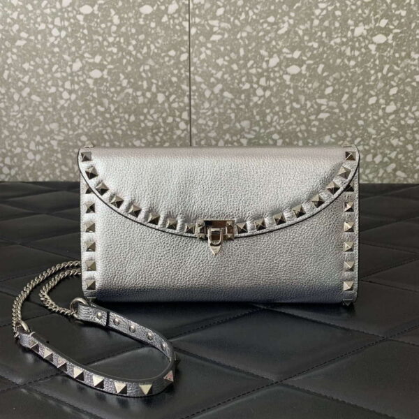 Valentino Clutch 4W2P0Z81 Rockstud Wallet With Chain In Grainy Calfskin Bag