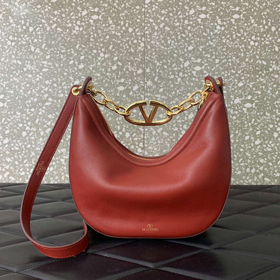 valentino-6w2p0ak3snp-i16-vlogo-signature-mini-hobo-bag-in-grainy-calfskin-red-02-luxibags.ru Valentino 6W2P0AK3SNP_I16 Vlogo Signature Mini Hobo Bag In Grainy Calfskin Red - Image 1
