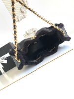 CHANEL 25 SMALL HANDBAG Crumpled Shearling Sheepskin AS5293 black - Image 5