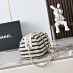 CHANEL Clutch With Chain AP4986 black - Image 4