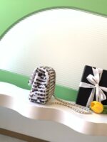 CHANEL Evening Bag AS4298 black&white - Image 4