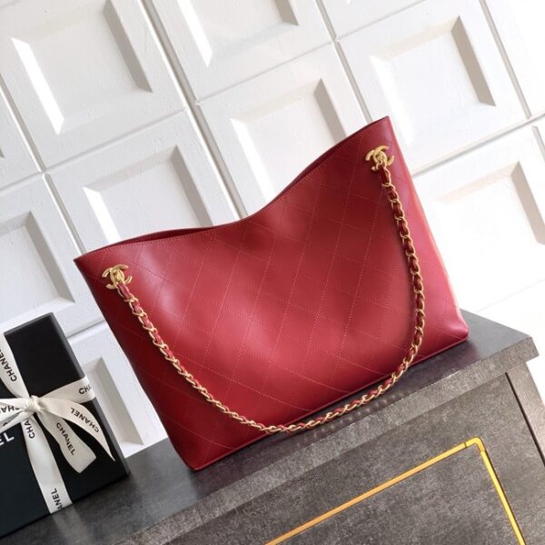 CHANEL Shoulder Bag 66971 red