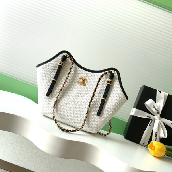 CHANEL Small Tote Braided Raffia AS6015 white