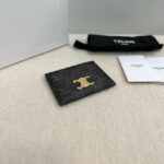 Celine CARD HOLDER TRIOMPHE IN TRIOMPHE CANVAS 10L833 brown - Image 4