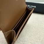 Celine CARD HOLDER WITH FLAP TRIOMPHE IN SHINY CALFSKIN 10I583 Khaki - Image 2