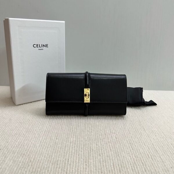 Celine LARGE WALLET TRIOMPHE IN SHINY CALFSKIN 10M033 black