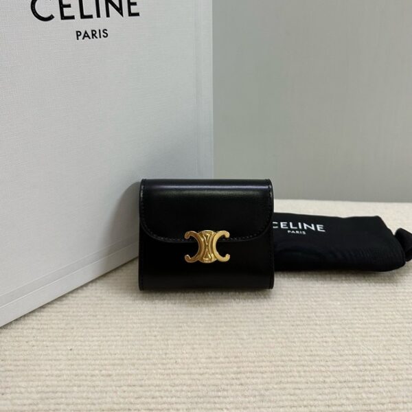 Celine SMALL FLAP WALLET TRIOMPHE IN SHINY CALFSKIN 10D783 black&gold