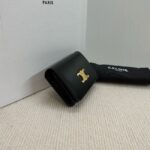 Celine TRIOMPHE COMPACT WALLET IN SHINY CALFSKIN 10K623 black&gold - Image 3