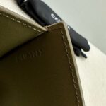 Celine TRIOMPHE COMPACT WALLET IN SHINY CALFSKIN 10K623 dark green - Image 3