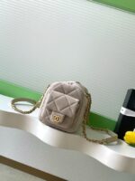 Chanel velvet Bowling Bag AS5791 Cream - Image 4