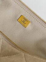 Chanel velvet Small Bowling Bag AS5792 Cream - Image 4