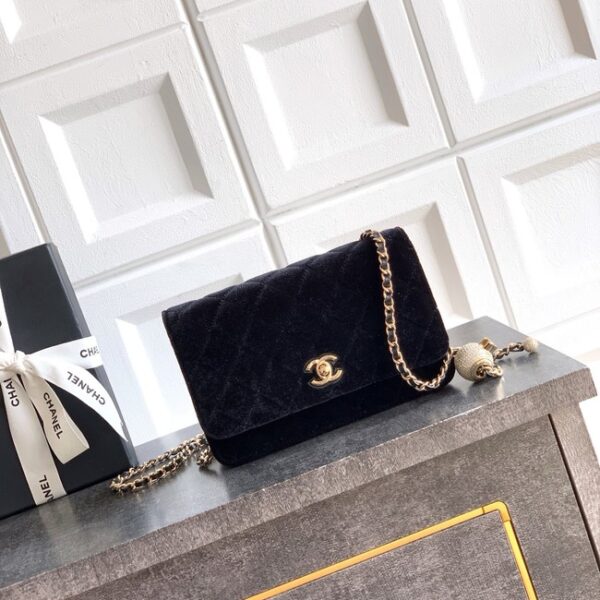 Chanel velvet Wallet On Chain AP1450 black