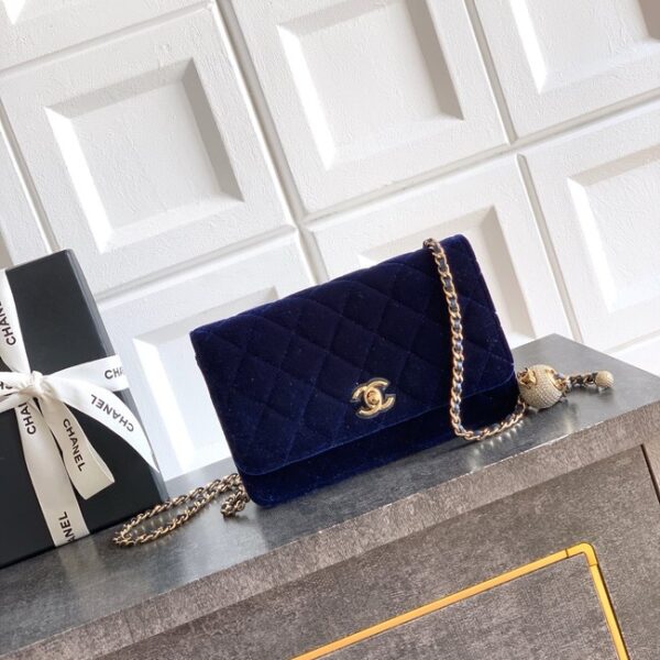 Chanel velvet Wallet On Chain AP1450 dark blue