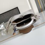 Louis Vuitton Capucines BB M88299 light gray - Image 4