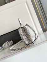Louis Vuitton Capucines BB M98177 light gray - Image 4