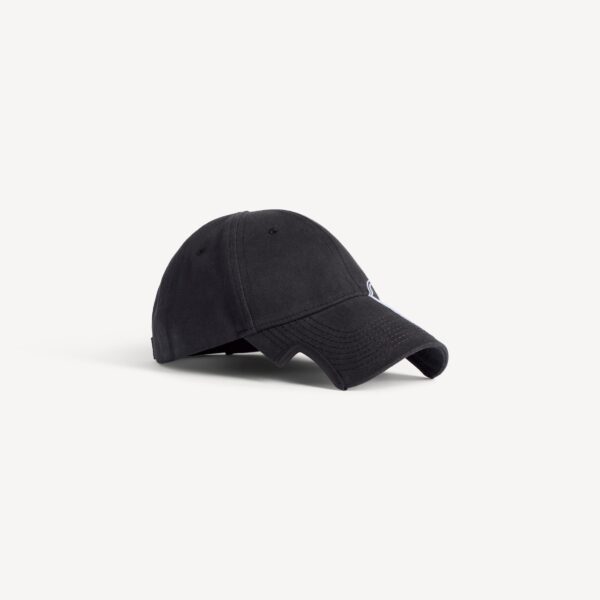 Burberry Men's Cursive Cap in Washed Black