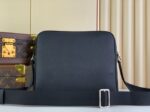 M30260 Louis Vuitton Mesenger black - Image 5