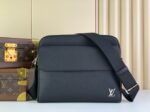 M30260 Louis Vuitton Mesenger black