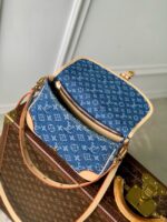 M13070 Denim Blue Louis Vuitton NEW Diane - Image 2