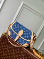 M13070 Denim Blue Louis Vuitton NEW Diane - Image 3