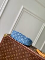 M13571 Denim Blue Louis Vuitton NEW Pochette Valley - Image 3