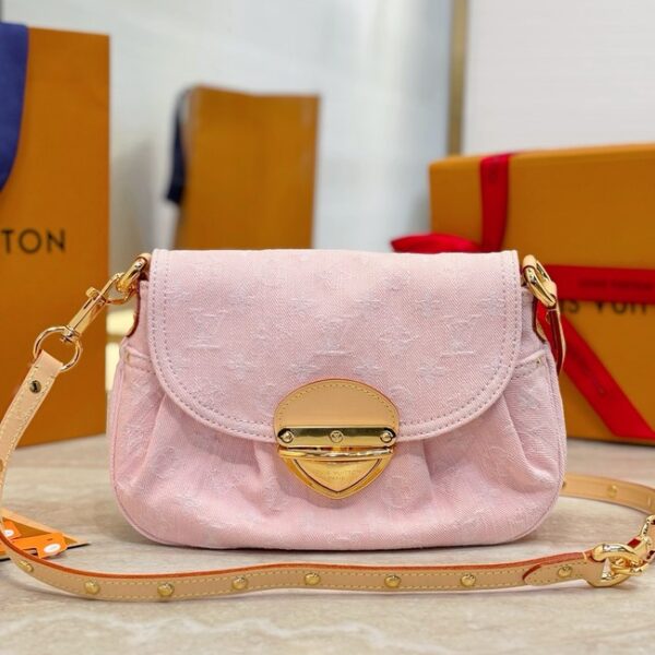 Louis Vuitton Washed M13347 pink