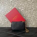 Valentino Garavani Superstar Leather Key bag 038 Black - Image 2