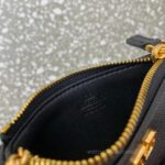 Valentino Garavani Superstar Leather Key bag 038 Black - Image 3