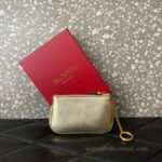 Valentino Garavani Superstar Leather Key bag 038 Gold - Image 2