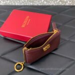 Valentino Garavani Superstar Leather Key bag 038 Wine - Image 3