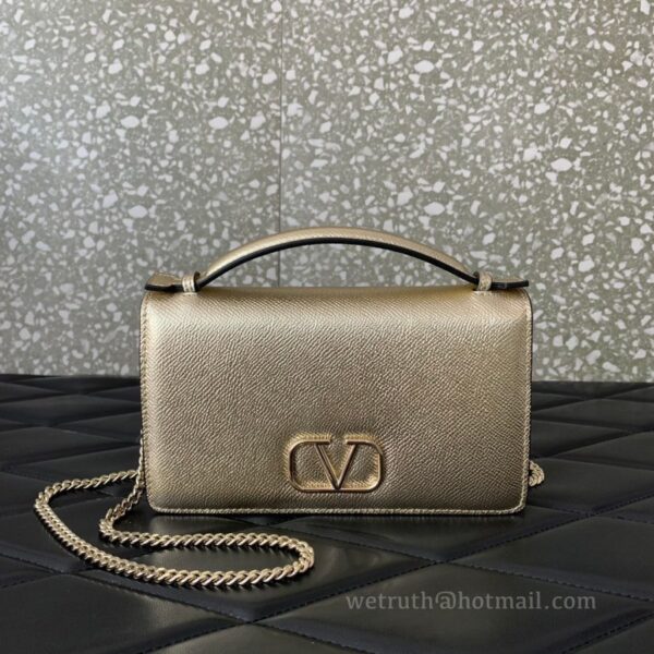 Valentino Garavani Vring Leather Bag 068 Champage
