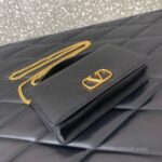 Valentino Garavani Vring Leather Bag 068 Black - Image 2